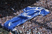 Die "Nordkurve" in der Veltins Arena auf Schalke Foto & Bild | sport ...