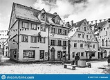 Velhas Casas Na Pequena Cidade De Guenzburg Em Bavaria Foto Editorial ...
