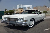 The Best Cars of Lima: Owen's Cadillac - Streets of Lima