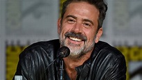 2560x1440 Resolution jeffrey dean morgan, actor, smile 1440P Resolution ...