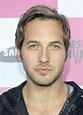 Ryan Hansen Net Worth 2024: Wiki Bio, Married, Dating, Family, Height ...