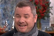 East 17's Tony Mortimer opts for unusual outfit choice on This Morning ...