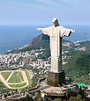 Photo : La statue du Christ Rédempteur à Rio de Janeiro au Brésil, l ...