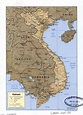 Grande detallado mapa político de Vietnam con relieve, carreteras ...