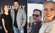 Russell Crowe Daughter - Russell Crowe Slams Claims He S Dating Sophia ...