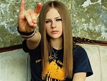 Avril Lavigne Bio, Dead or Alive, Age, Height, Net Worth, Husband and ...