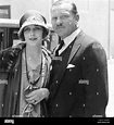 Wallace Beery (right) with wife Rita Gilman, 1920s Stock Photo - Alamy