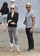 Gwen Stefani et Tony Kanal de No Doubt sur la plage à Los Angeles le 20 ...