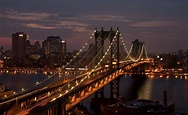 File:Manhattan Bridge in New York City in the dark.jpg