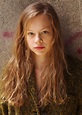 Poze Emma Bading - Actor - Poza 3 din 10 - CineMagia.ro