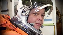 Astronaut at a Glance: Robert L. Behnken - YouTube