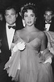 Elizabeth Taylor And Husband Mike Todd At The 29th Academy Awards, 1957 ...