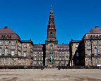 Christiansborg Palace Tours | Copenhagen Tours | Travelcurious.com