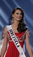 La venezolana Stefanía Fernández se corona Miss Universo 2009 | El ...