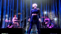 ROBYN - Dancing On My Own - Live at Oslo Spektrum - Nobel Peace Prize ...