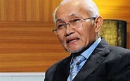 Taib returns to Sarawak after recuperating from operation | FMT