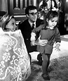 Peter Sellers with daughter Victoria and co-star Leigh Taylor-Young on ...