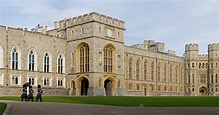 File:Windsor Castle Upper Ward Quadrangle 2 - Nov 2006.jpg - Wikipedia
