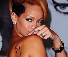 21 Rihanna tattoos: all the singer's tattoos, their photos and meaning ...