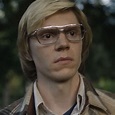 Evan Peters as Jeff Dahmer in a new Netflix series Dahmer | Evan peters ...