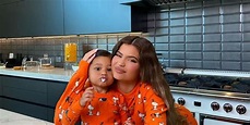 Kylie Jenner y su hija Stormi protagonizan el vídeo más tierno de todos ...