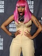 Nicki Minaj fans 'scammed' by fake gigs in US - BBC News