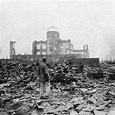 Japan gedenkt des Atombombenabwurfs auf Hiroshima vor 75 Jahren - Welt ...