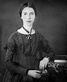 Quem foi Emily Dickinson? A grande poeta americana - Blog da Mari Calegari