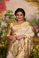 Bollywood Queen Vidya balan Beautiful Stills In Gold Saree