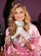 Rachel Hilbert at the 2016 Victoria’s Secret Fashion Show Backstage in ...