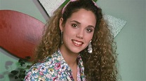 Elizabeth Berkley Lauren talks iconic 'Saved by the Bell' caffeine pill ...