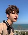 Kim Nam Woo on Instagram: “부담스럽네😅” Human Male, Ulzzang Boy, Asian Boys ...