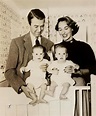 Jimmy Stewart with his wife & twin daughters in 1951. | Classic film ...