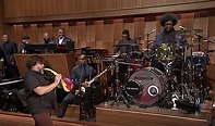 Jack Black Plays His Toy Sax-A-Boom With The Roots After an Elaborate ...