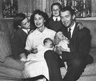 Jimmy Stewart with family, 1951 (With images) | Old movie stars ...