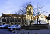 Photo à Arcueil (94110) : La place de la République et l'Eglise d ...