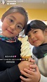 組圖：賈靜雯曬陪伴女兒照片 大女兒梧桐妹古靈精怪十分可愛 - 新浪香港