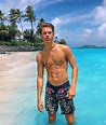 Ben Azelart on Instagram: "Back in Hawaii🌴😍Who wants to come next time ...