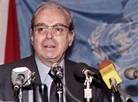Javier Perez de Cuellar: Peruvian diplomat who led the UN through a ...