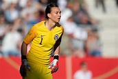 Christiane Endler made the most insane save in Chile's first game (Video)