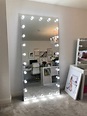 Ideas para decorar el rinconcito de tu cuarto con un espejo