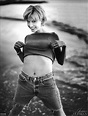 Jenna Elfman photo 16 of 79 pics, wallpaper - photo #25233 - ThePlace2