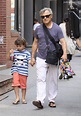 Harvey Keitel et son jeune fils Roman dans New York le 9 juin 2011 ...