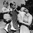 Principe Filippo di Edimburgo: le foto più belle con i suoi figli | Amica