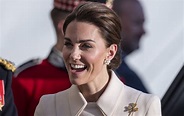 Linda, chique e simples, Kate Middleton usa o look mais “rainha” até ...