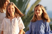Felipe, Letizia y sus hijas protagonizan el tan esperado posado de verano