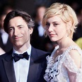 Greta Gerwig and Noah Baumbach Fell in Love While Making Movies Together | Noah baumbach, Golden ...