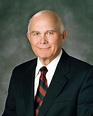 Elder Dallin H. Oaks: Gender roles and the priesthood - The Daily Universe