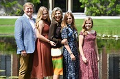 The Dutch royal family celebrates at annual photoshoot - Biggest royals ...