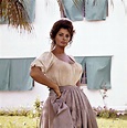 Classic Beauty Icon of Italy: 35 Stunning Color Photos of Sophia Loren ...